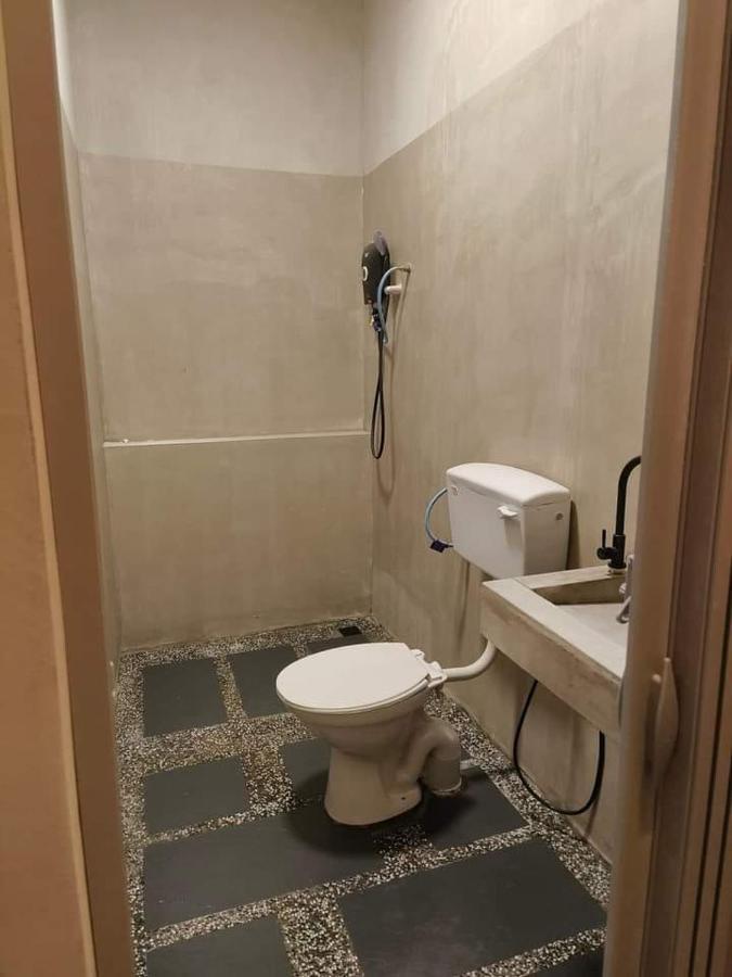 Euc Room Stay Tuaran Екстер'єр фото